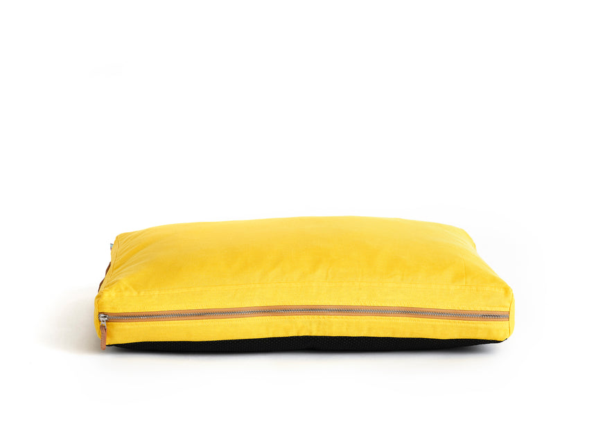 yellow-dog-bed-zip